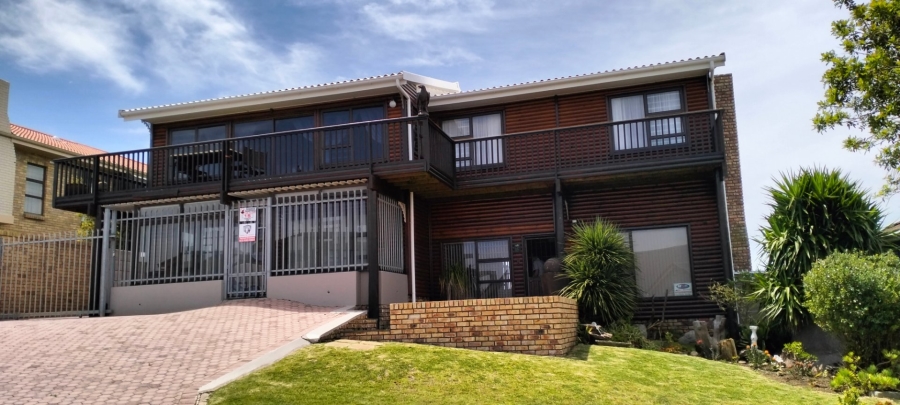 4 Bedroom Property for Sale in Dana Bay Western Cape